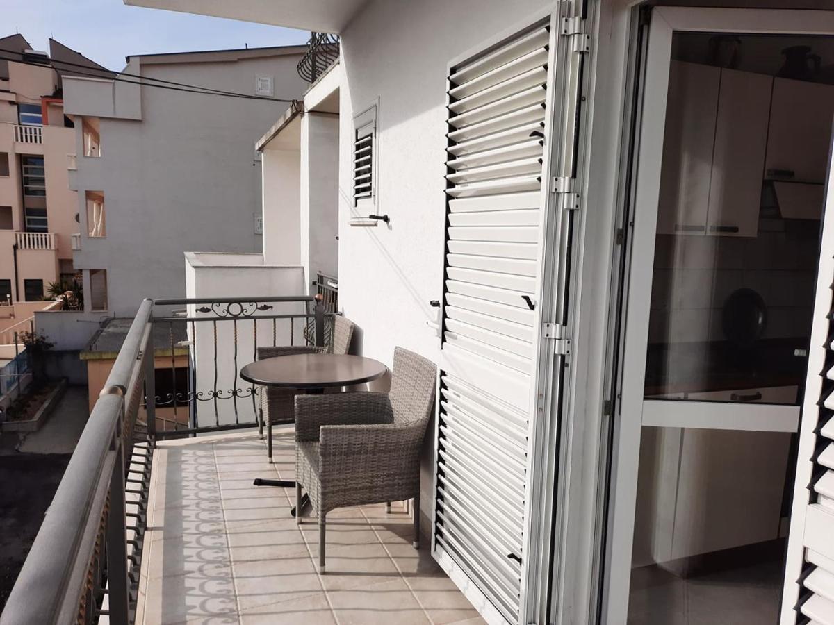 Apartments Rose Loboja ماكارسكا المظهر الخارجي الصورة