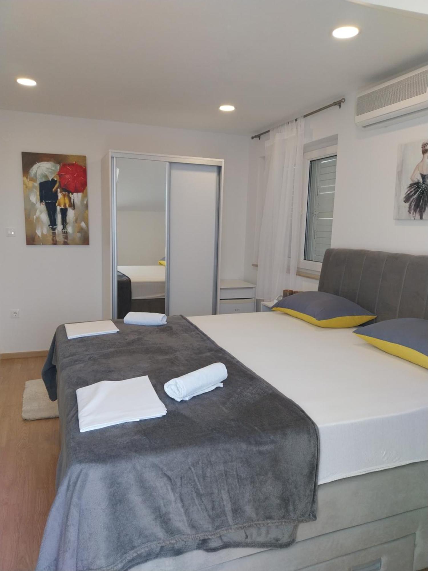 Apartments Rose Loboja ماكارسكا المظهر الخارجي الصورة