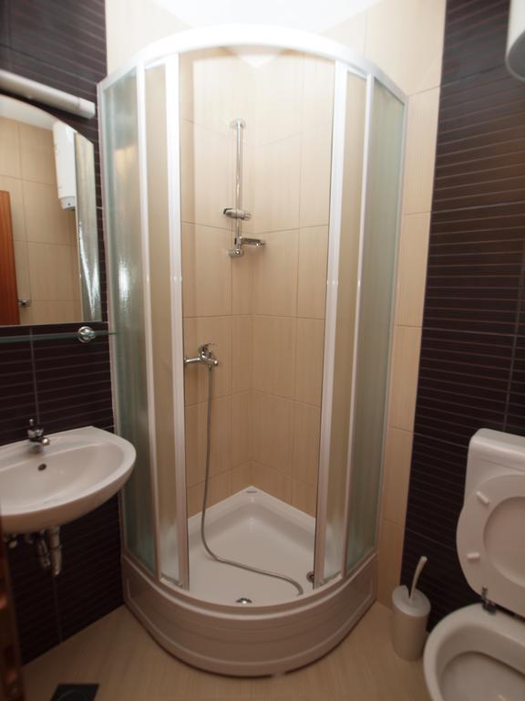 Apartments Rose Loboja ماكارسكا المظهر الخارجي الصورة